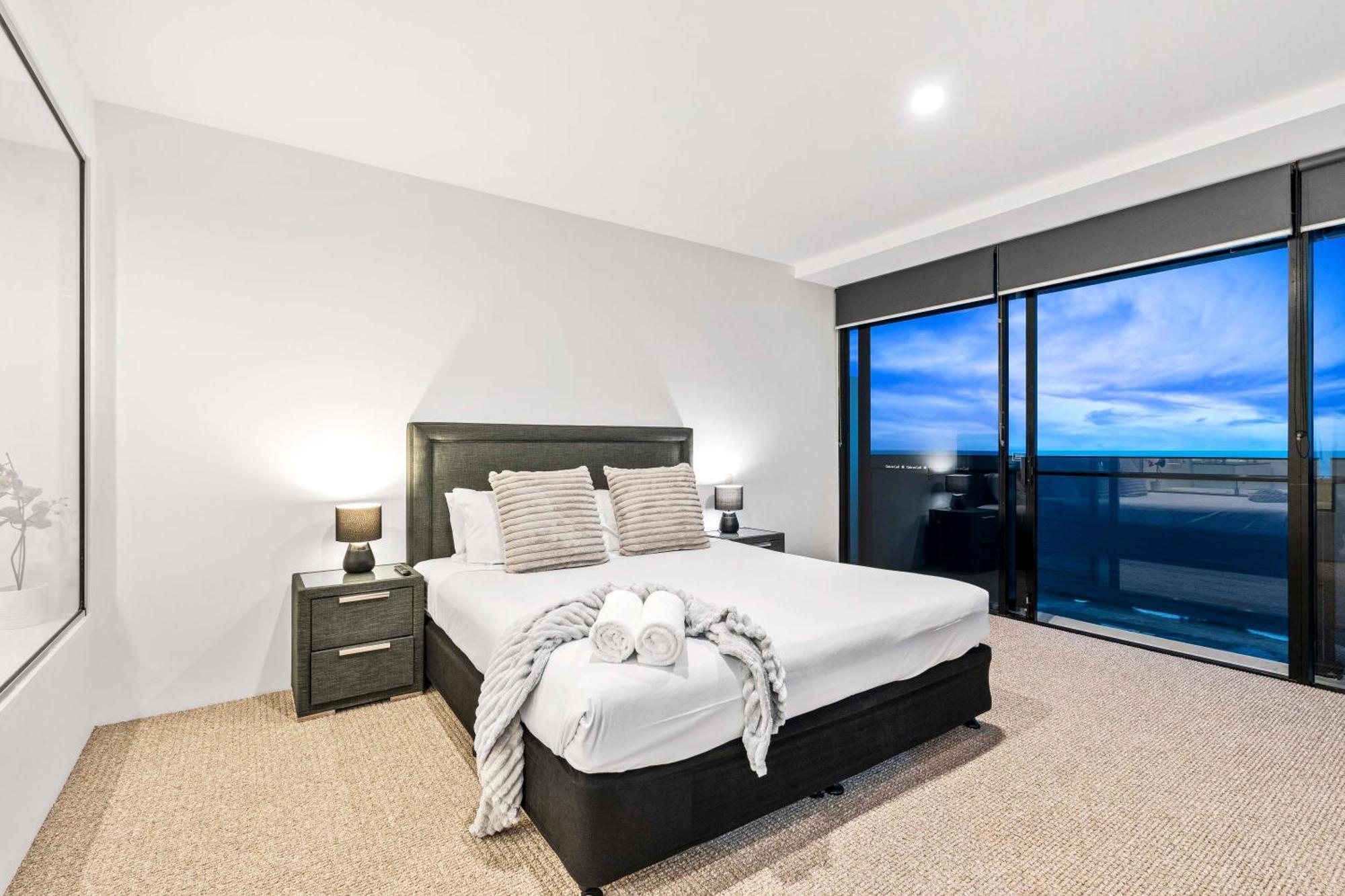 Ocean View Apartments With Balcony - Circle On Cavill - Central Location! - Self Contained & Privately Managed Gold Coast Kültér fotó