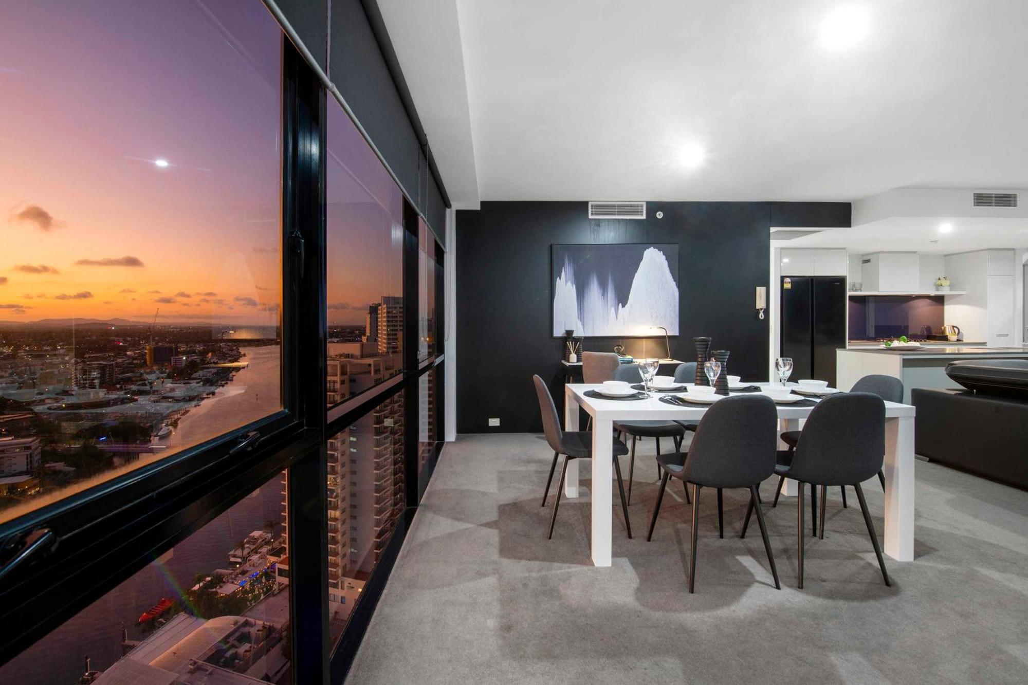 Ocean View Apartments With Balcony - Circle On Cavill - Central Location! - Self Contained & Privately Managed Gold Coast Kültér fotó