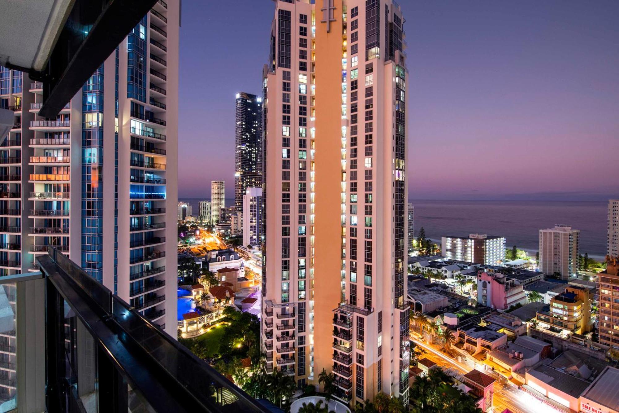 Ocean View Apartments With Balcony - Circle On Cavill - Central Location! - Self Contained & Privately Managed Gold Coast Kültér fotó