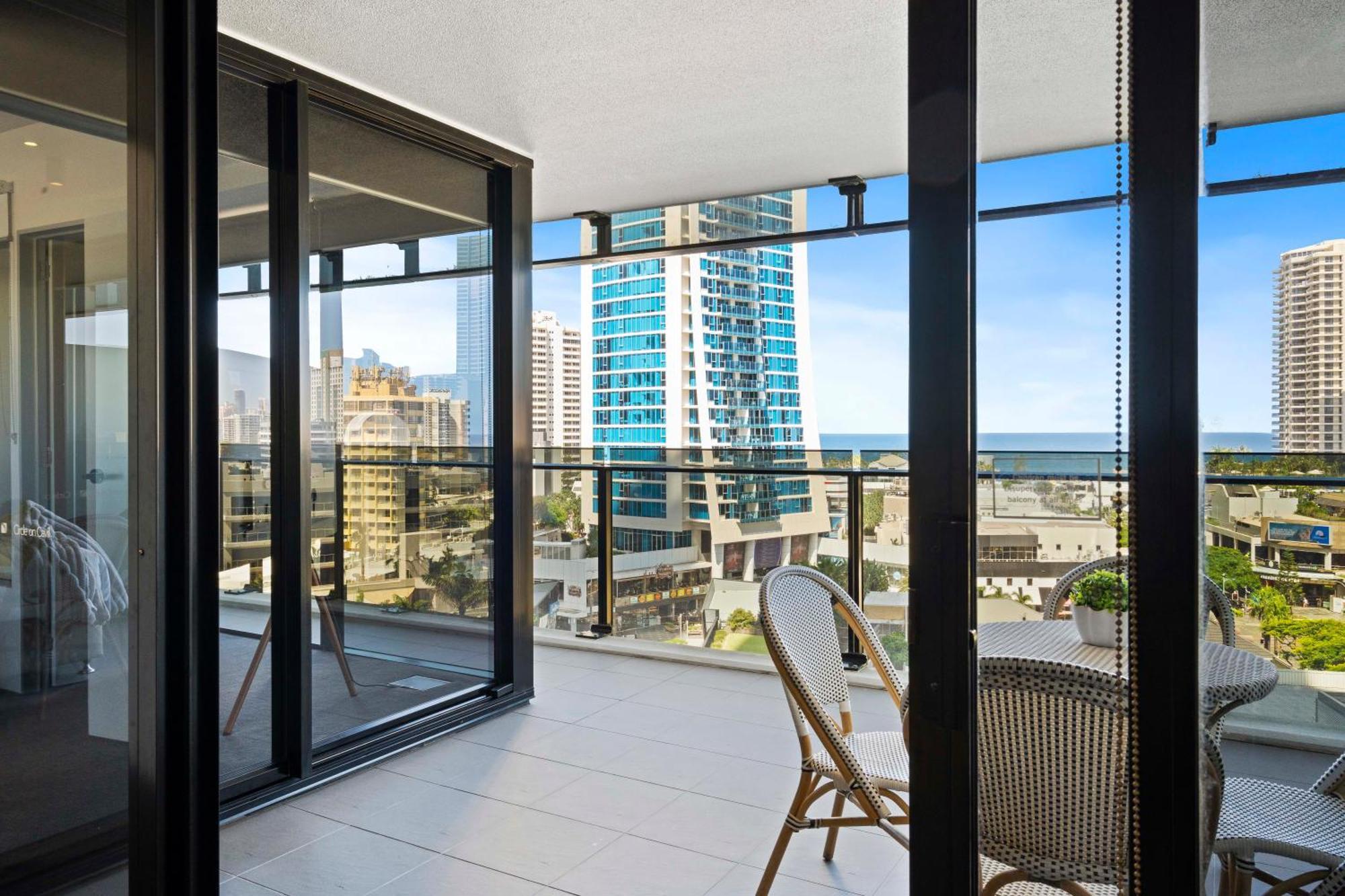 Ocean View Apartments With Balcony - Circle On Cavill - Central Location! - Self Contained & Privately Managed Gold Coast Kültér fotó